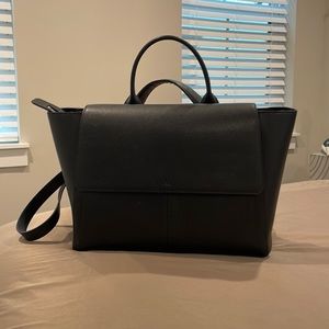 Hero bag in Navy grained leather by Kaai